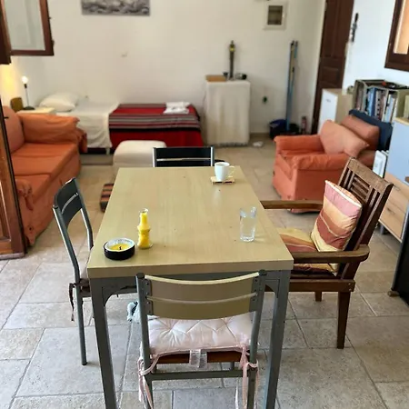 Дом отдыха By The Sea Tilos